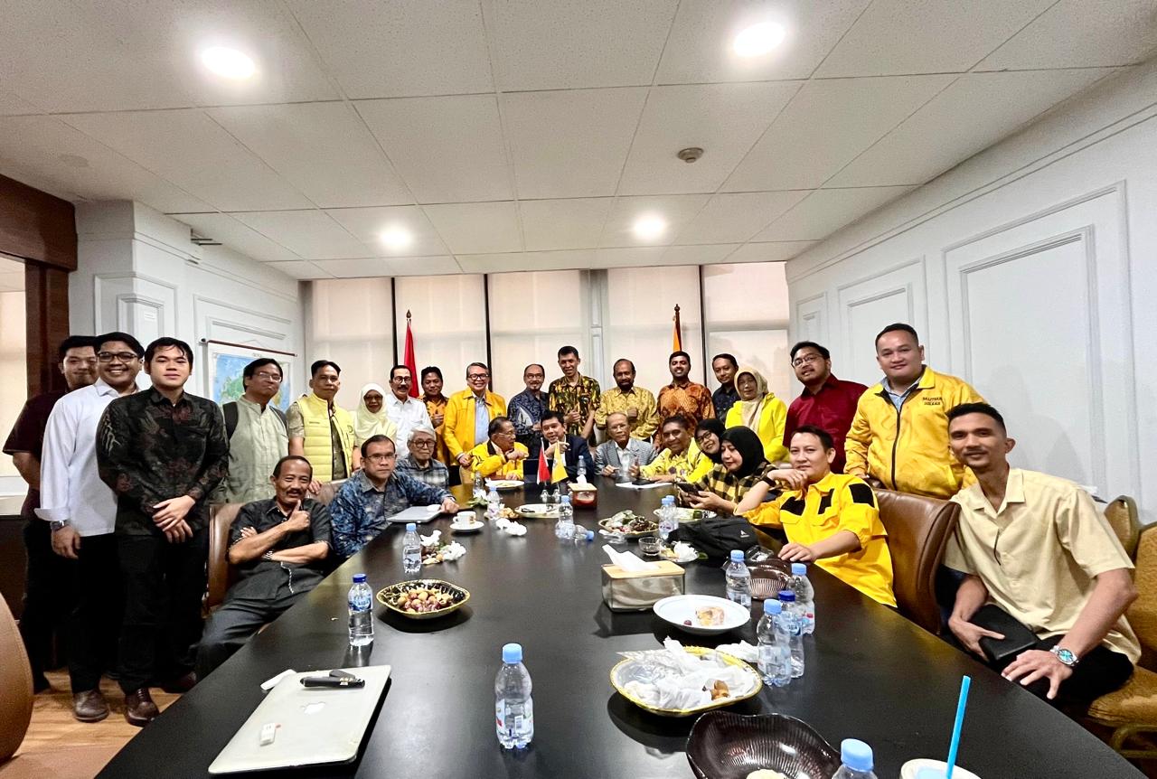 Belajar dari Krisis Venezuela dan Iran: Mengokohkan Fondasi Indonesia Emas 2045 Melalui Trilogi Pembangunan Merah Putih