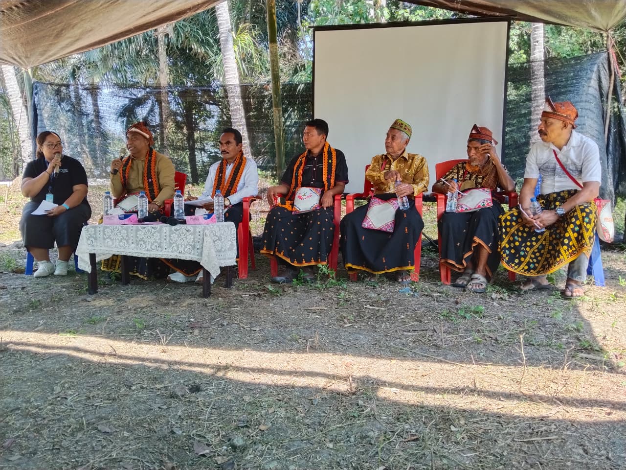Pembangunan Rumah Adat ( Sao Waca Ute ): Menjaga Pondasi Ekologis dan Spiritual yang Berakar pada Tradisi